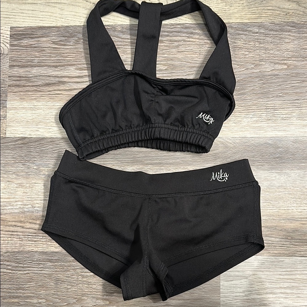 Mika Yoga Wear Black Set